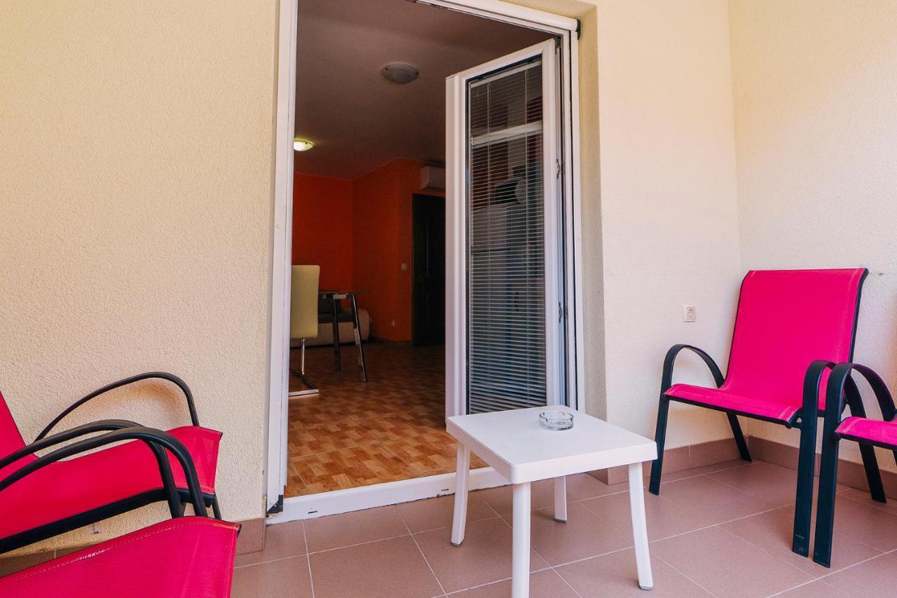 Apartments Luxur Center Baska Voda Luaran gambar