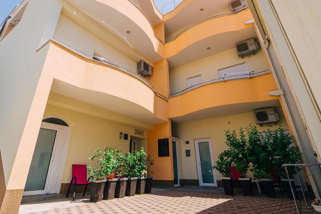 Apartments Luxur Center Baska Voda Luaran gambar