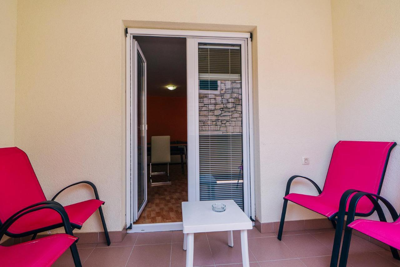 Apartments Luxur Center Baska Voda Luaran gambar