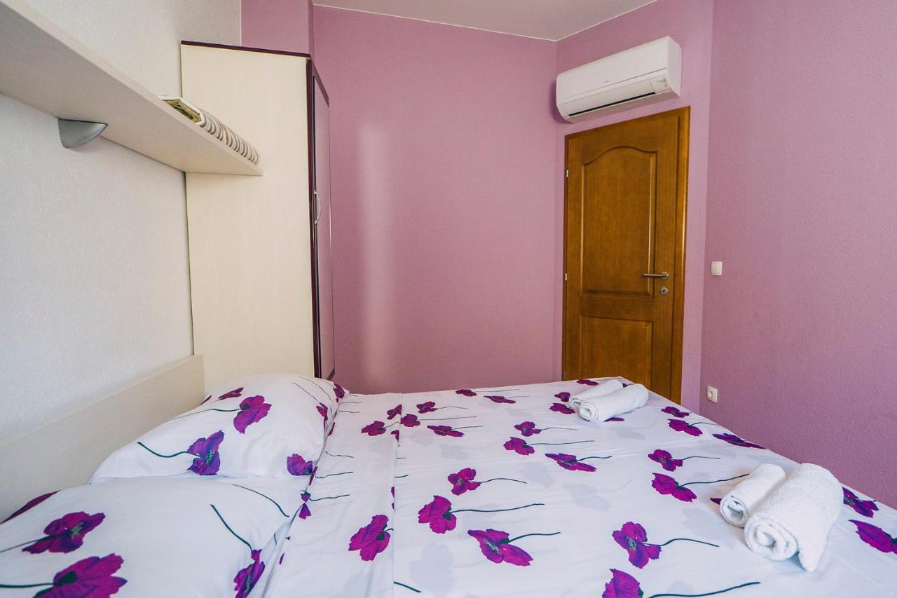 Apartments Luxur Center Baska Voda Luaran gambar
