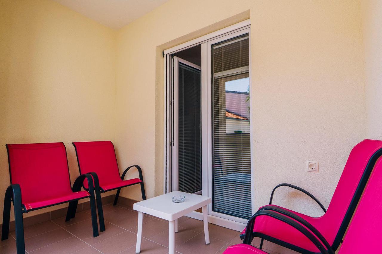 Apartments Luxur Center Baska Voda Luaran gambar