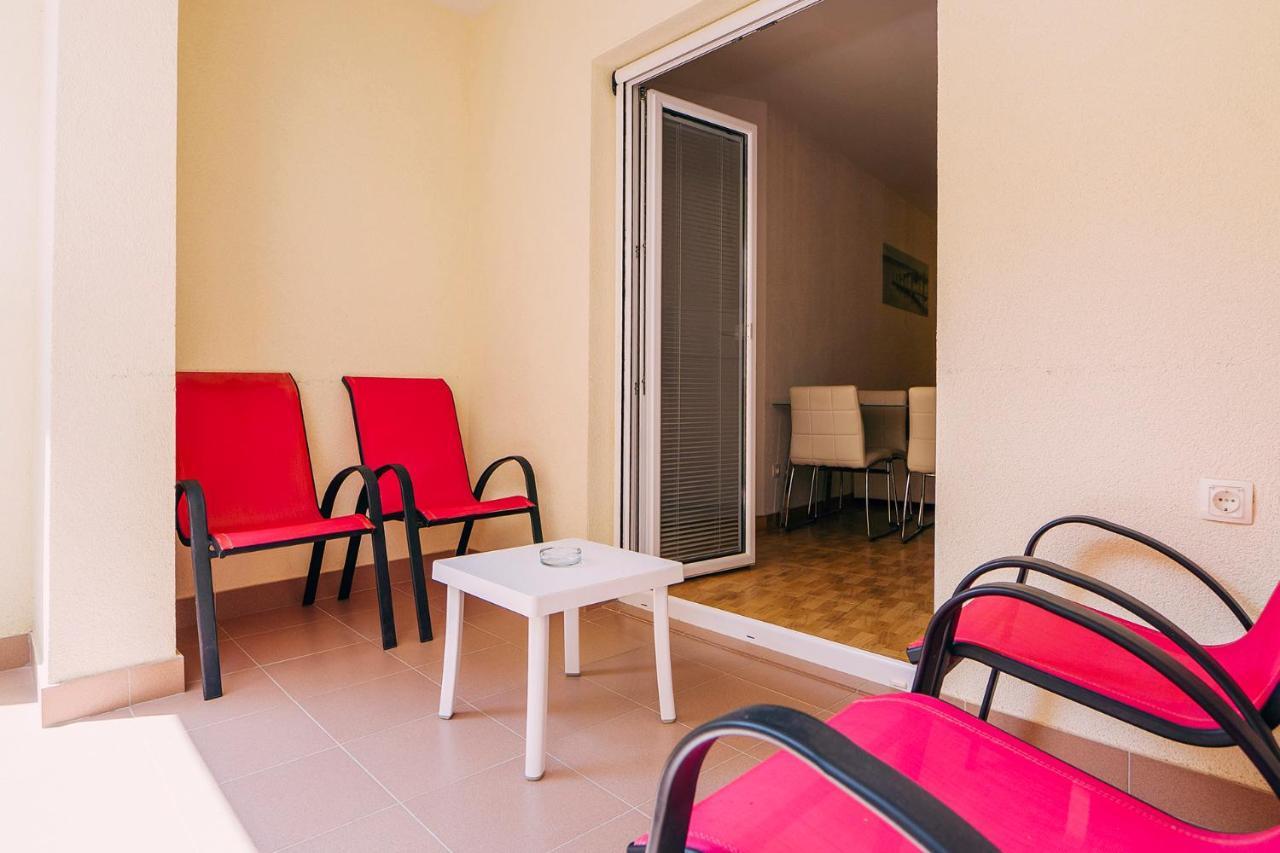 Apartments Luxur Center Baska Voda Luaran gambar