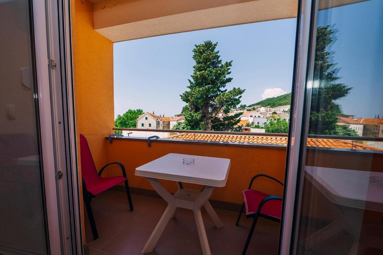Apartments Luxur Center Baska Voda Luaran gambar