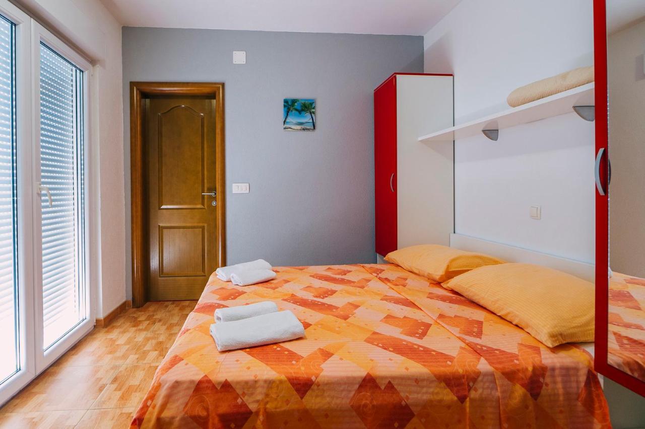 Apartments Luxur Center Baska Voda Luaran gambar
